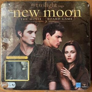 Twilight New Moon Movie Board Game NWOT